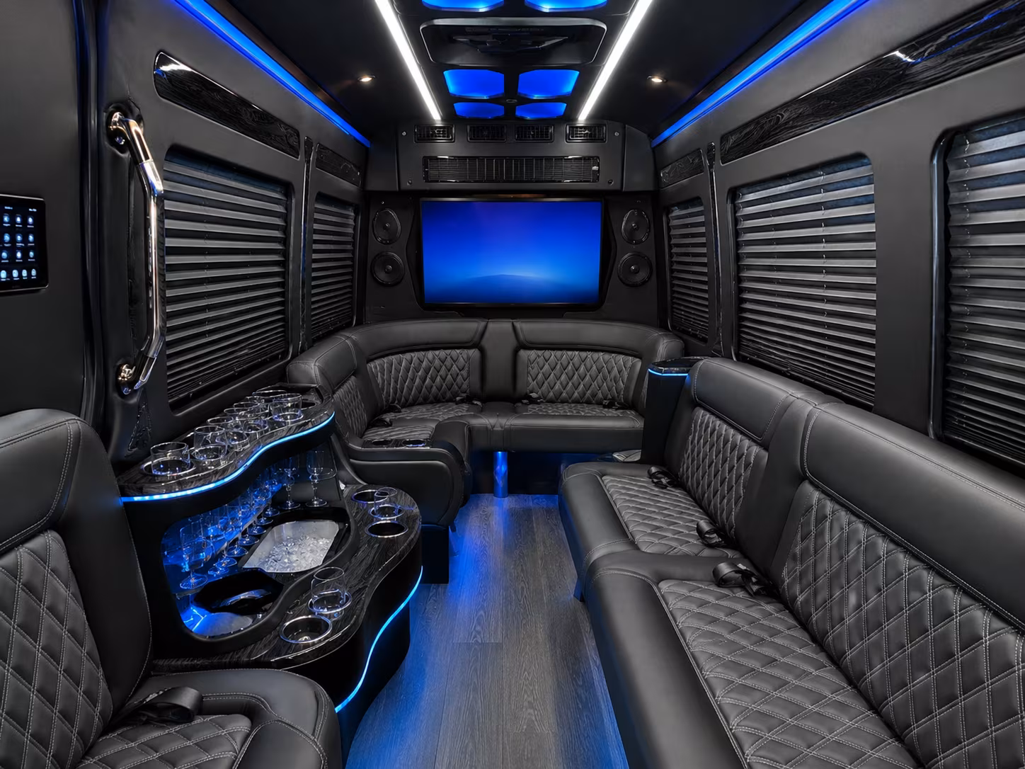 cathedralcitycharterbuscompany com makes it easy to find wedding and special event shuttles in the coachella valley